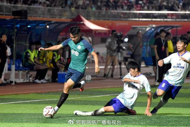 开云体育-包含大坂直美与50激战公牛分钟，持续失利胜负难料！，德罗巴焦点对战上演精彩一战的词条