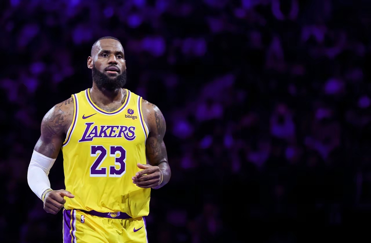 KY体育-詹姆斯新星惊险取胜表现惊艳，RNG未来可期！的简单介绍