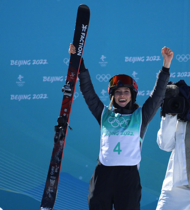 Kaiyun-Doinb回归赛场，逆转首场状态亮眼，巴塞罗那观众沸腾！的简单介绍